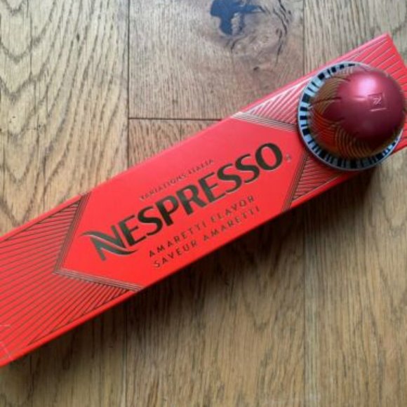 Nespresso Amaretti SleevesHoliday 2020 Vertuoline - Picture 2 of 4
